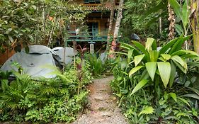 Camping Trópico de Capricórnio - Ilhabela